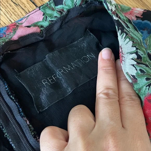 Reformation Cottage Core Y2K Floral Flowy Front Slit Maxi Skirt, Estimated S/M - Picture 3 of 10